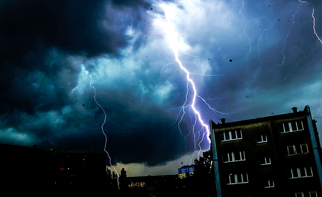 OSTRZEŻENIE Nr 73 Zjawisko: Burze z gradem Stopień zagrożenia: 1